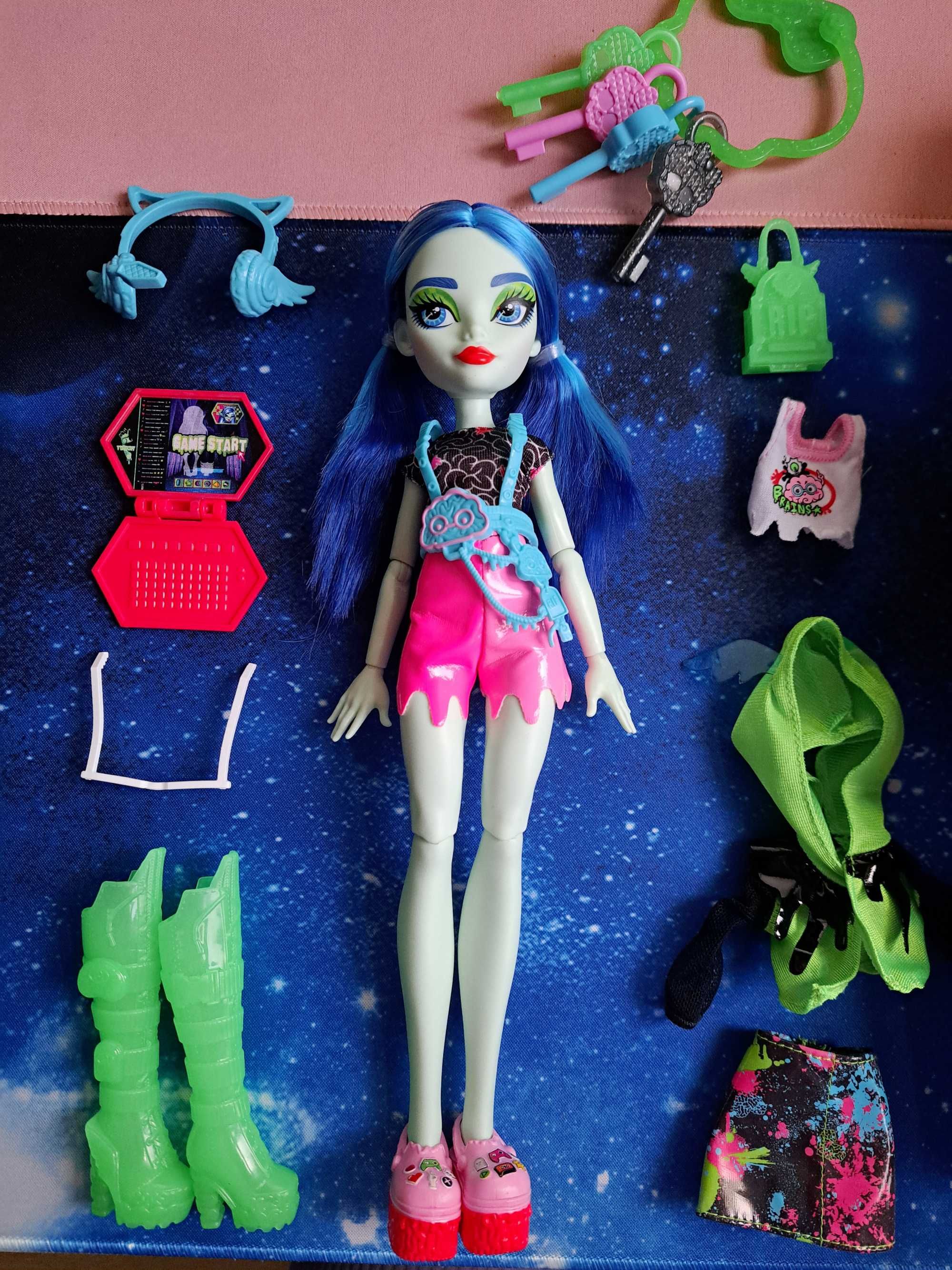 Lalka Monster High Ghoulia Yelps Straszysekrety g3