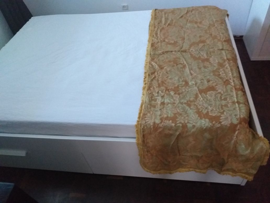 Colcha de seda - Muito antiga