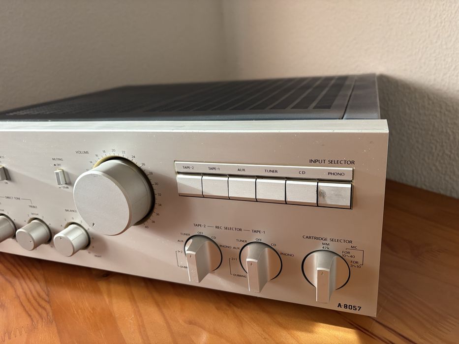 Amplificador Onkyo Modelo A-8057