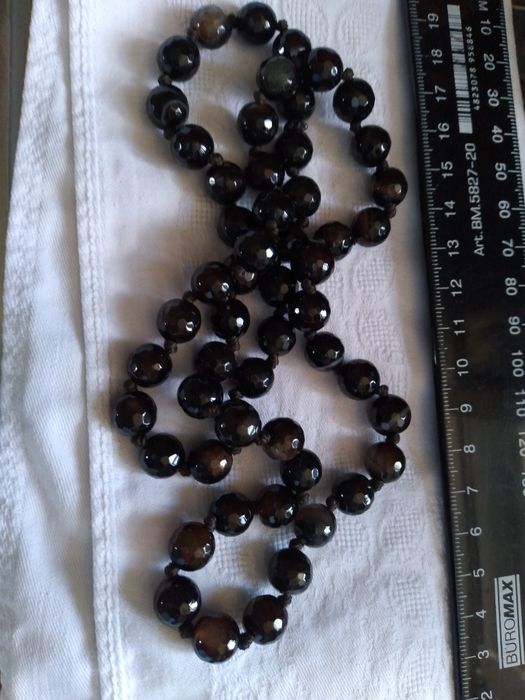 Бусы из натуральных камней