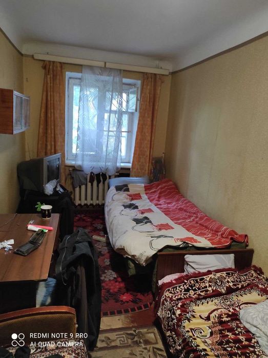 Продається двохкімнатна квартира в центрі міста