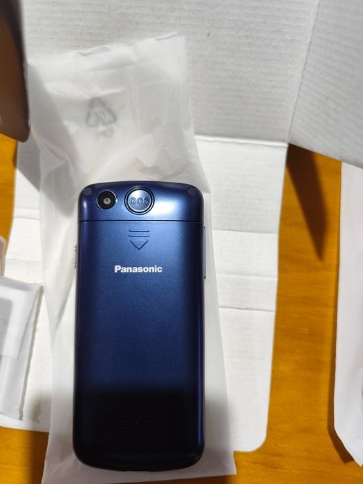 Telemóvel Panasonic KX-TU110