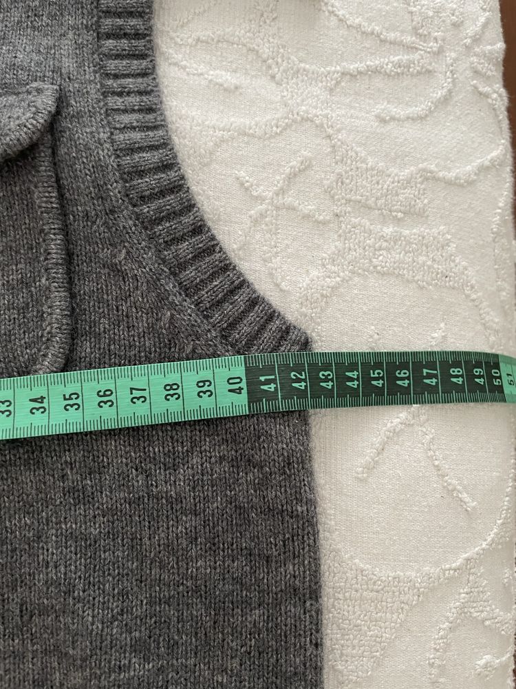 Efektowna kamizelka , sweterek Massimo Dutti.    Wełna  , kaszmir ..