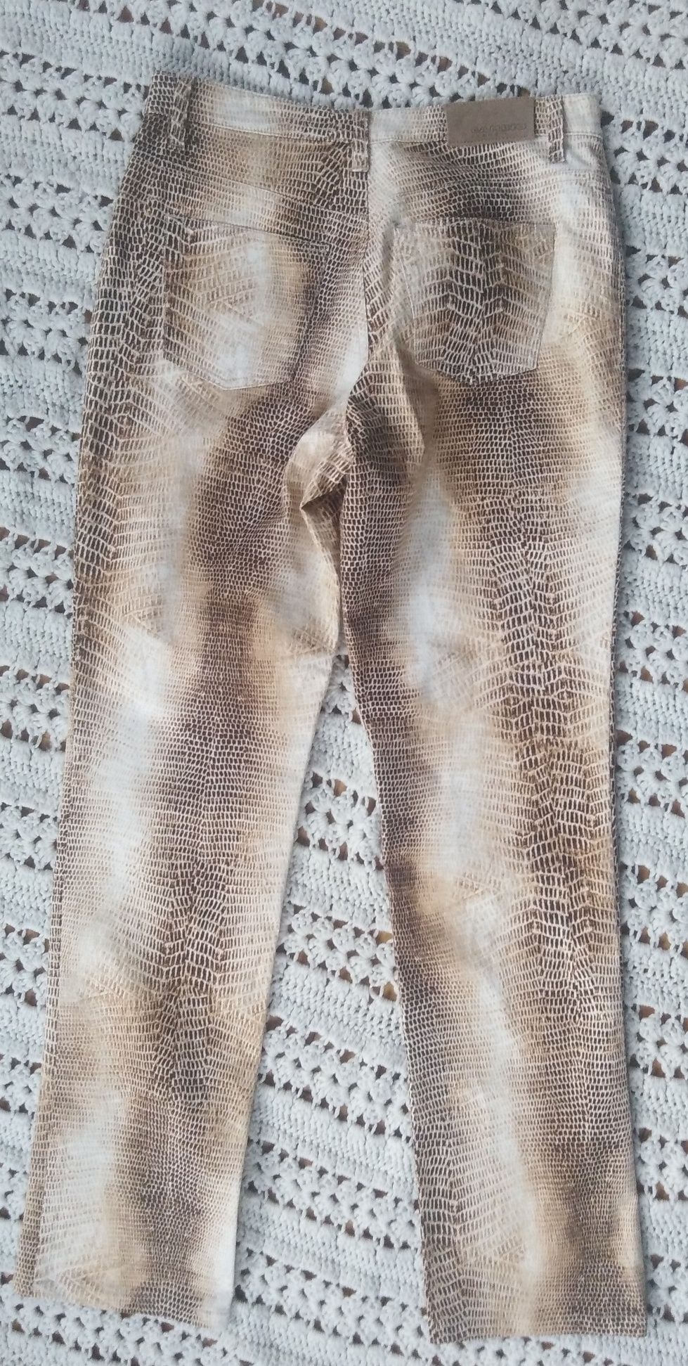 Markowe spodnie - Cambio Jeans - skóra węża r:M /B.5.