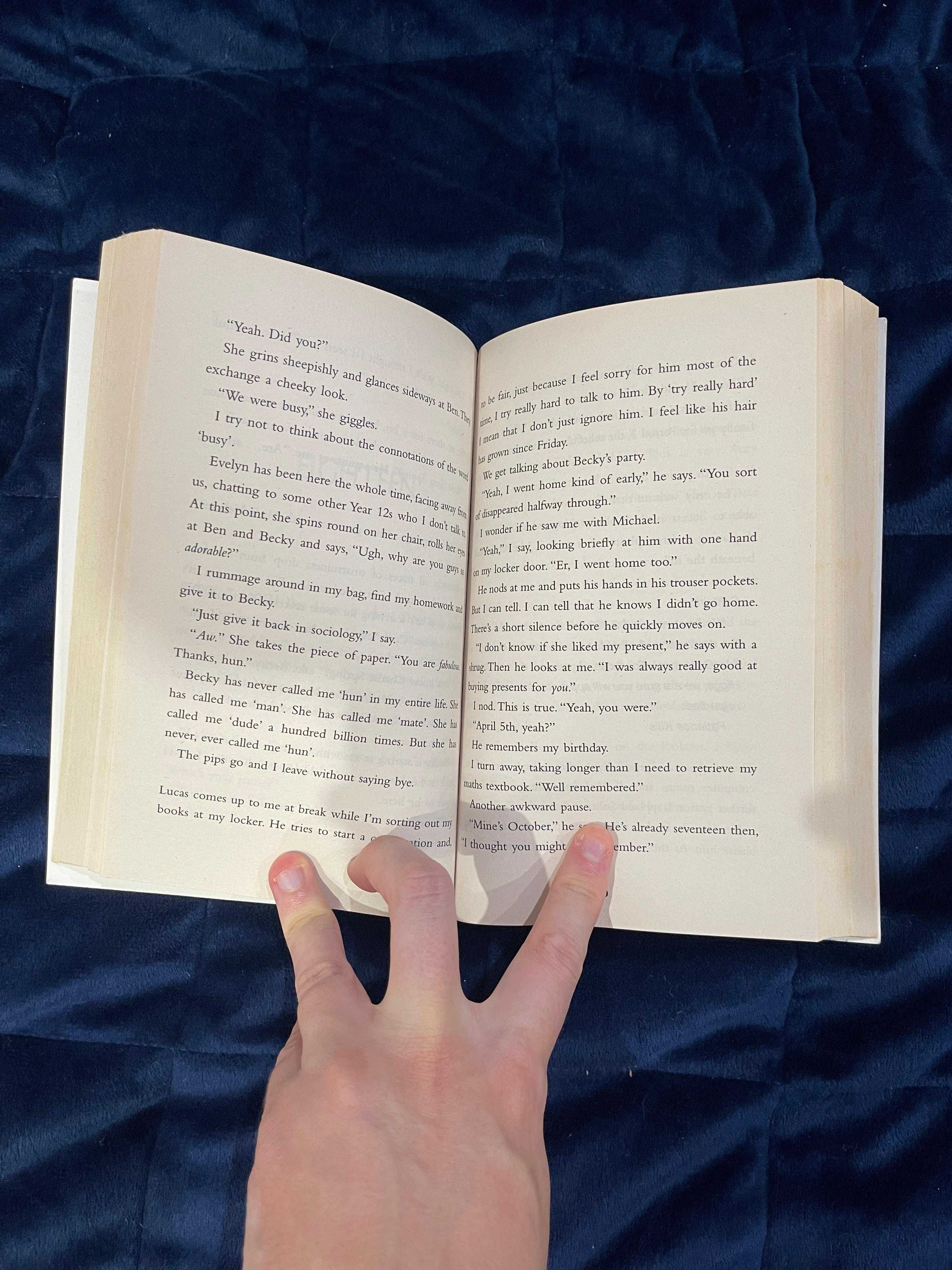 Solitaire – Alice Oseman | Livro em Bom Estado, Sem Marcador
