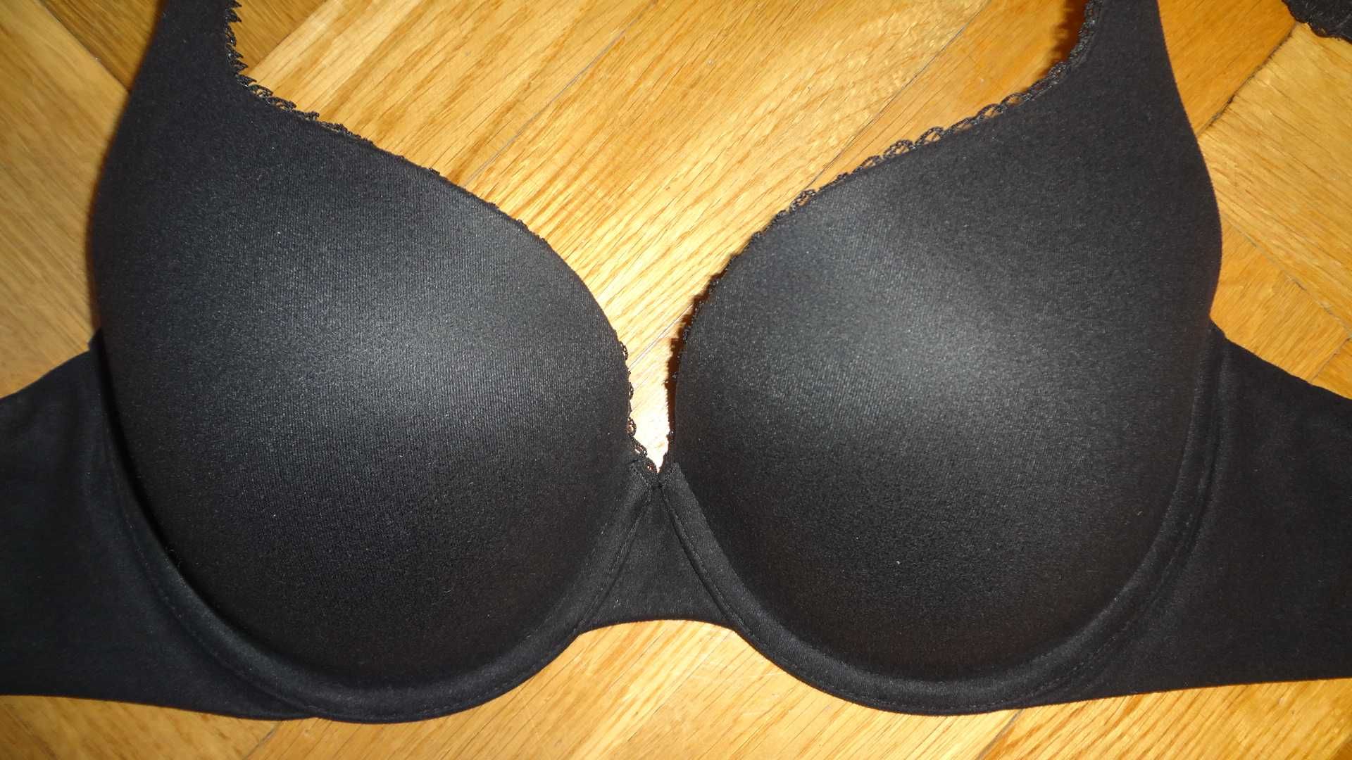 Biustonosz Victoria's Secret perfect shape 70F push up