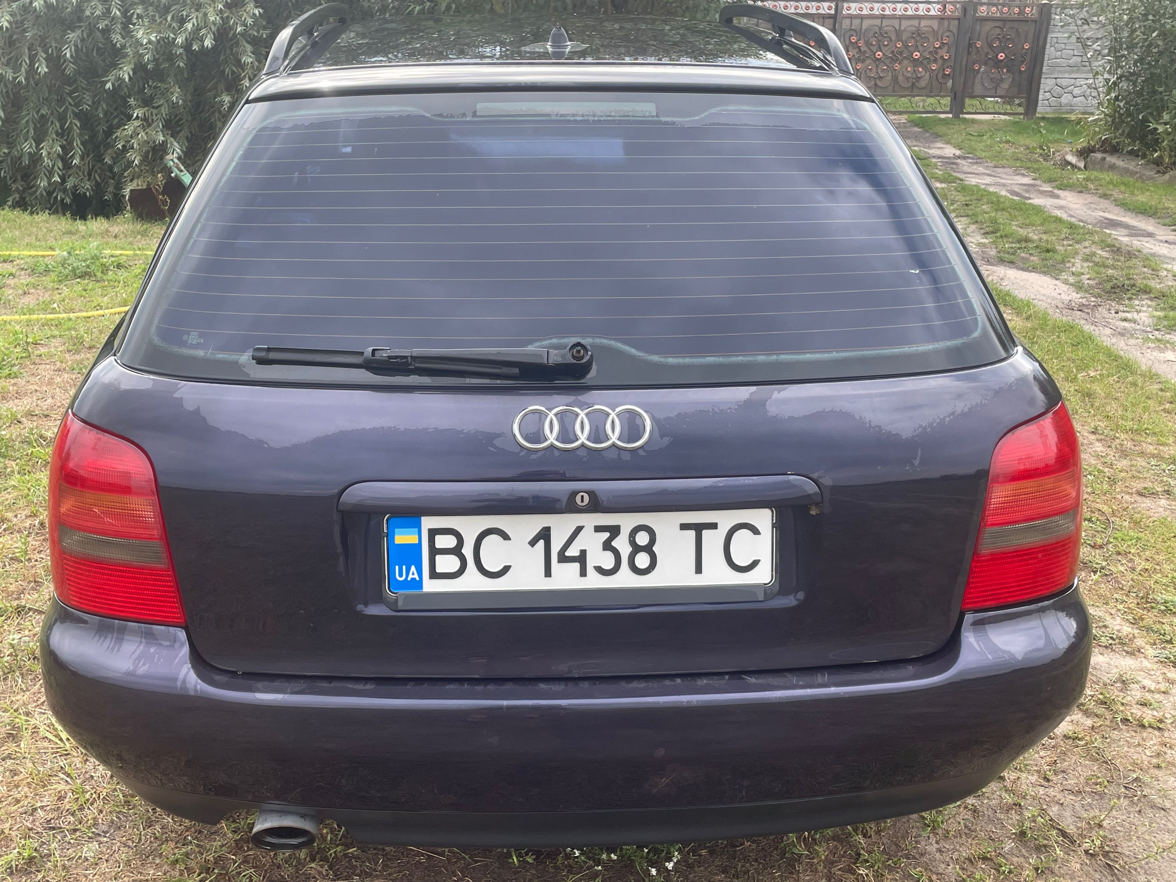 Продам ауді А4 б5