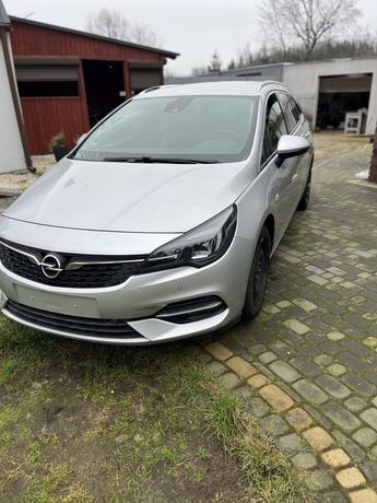Opel astra k uszkodzony