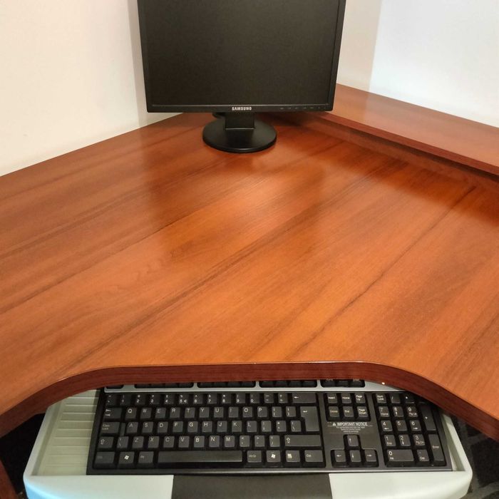 Biurko narożne z komodą