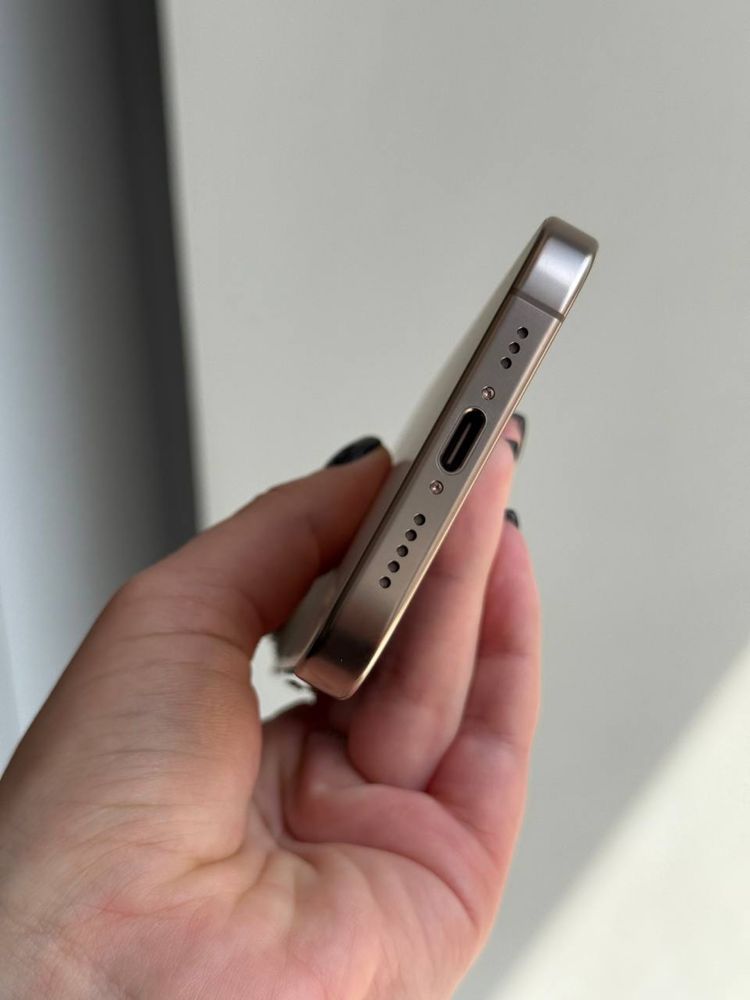 Apple iPhone 16 Pro 512GB Desert. Neverlock. Esim. 0 циклів