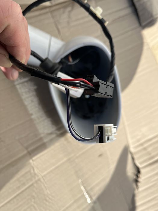 Zderzak tylny .wahacz  tył  .Challenger lift lusterko prawe  7 pinów