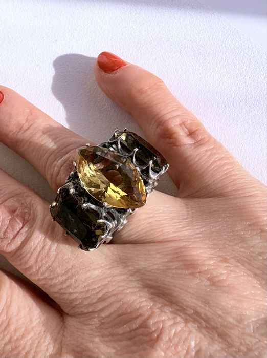 Anel em Prata e Zirconia