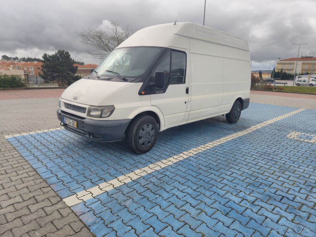 Ford transit... carro muinto boa
