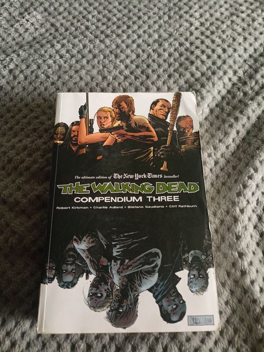 Komiks Walking Dead Compendium vol. 3
