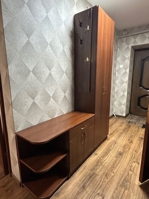 Шафа і тумба в коридор