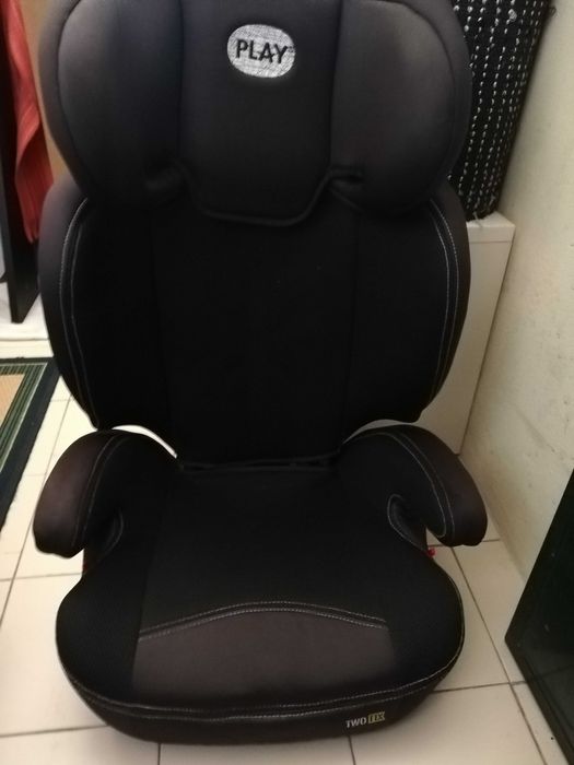 Vendo cadeira auto isofix, da marca Play como nova.