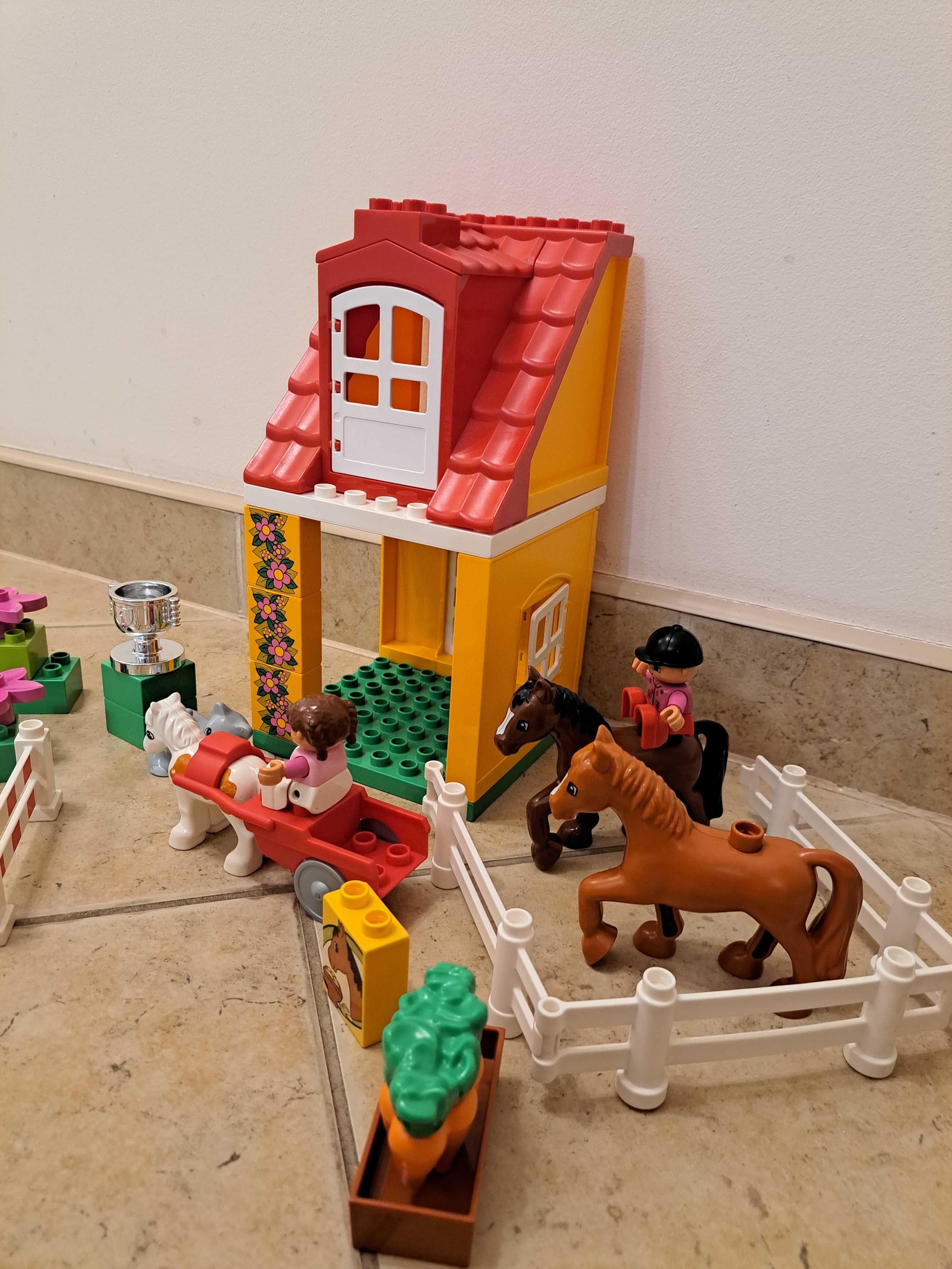 Lego DUPLO stajnia dla koni 4974 unikat