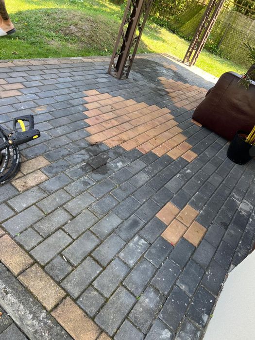 Mycie kostki brukowej/czyszczenie tarasów