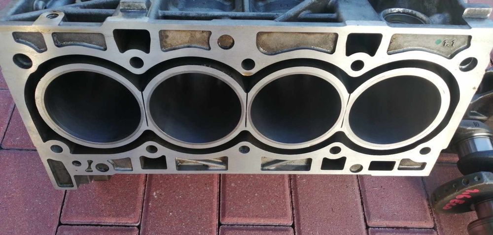 Blok silnika po tulejowaniu FORD FOCUS KUGA C-MAX MK3 VOLVO 1,6 ECOBOOST