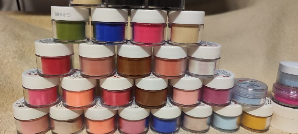 Akryl kolorowy do paznokci