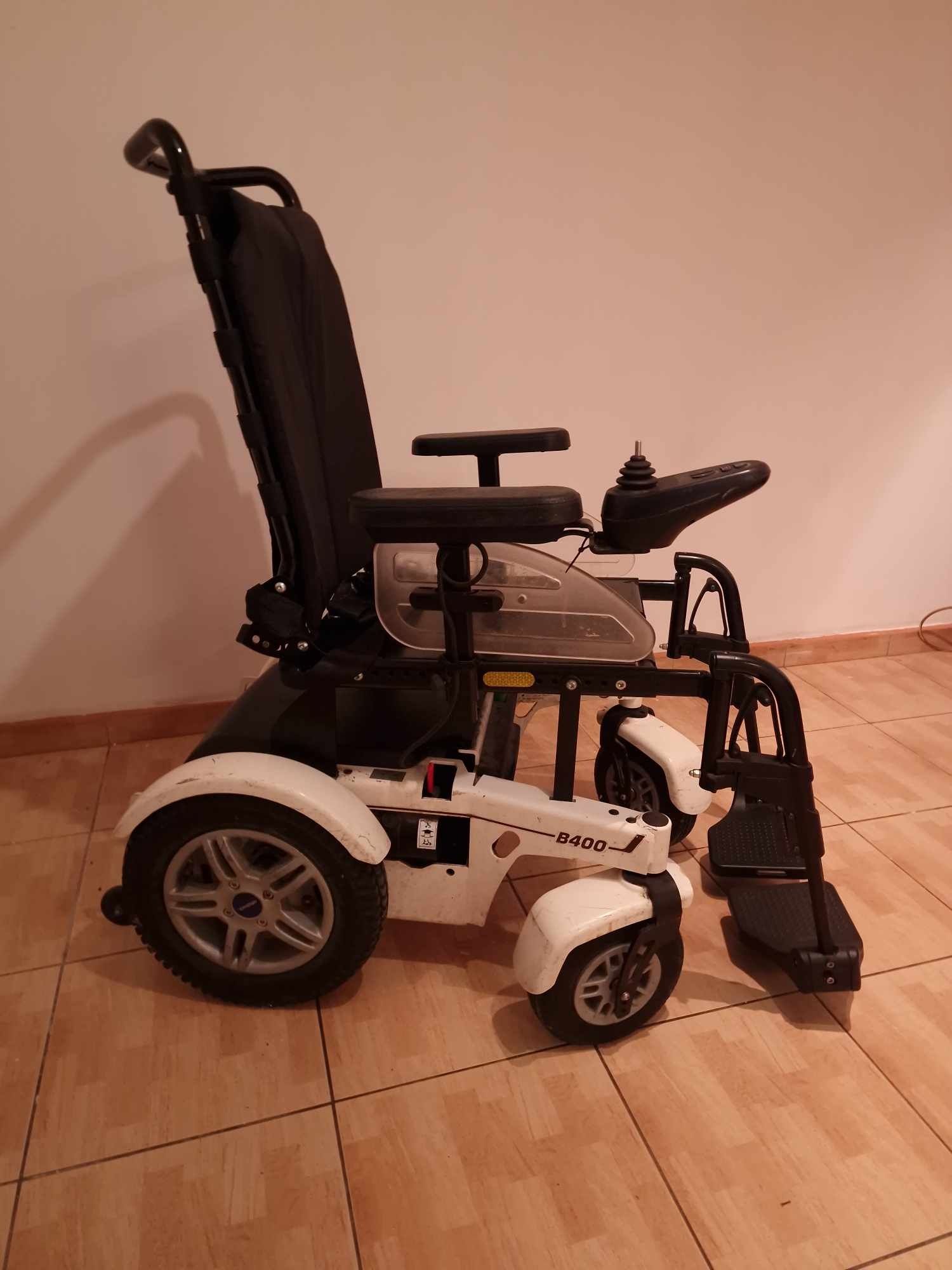 Wózek inwalidzki elektryczny Otto bock B400