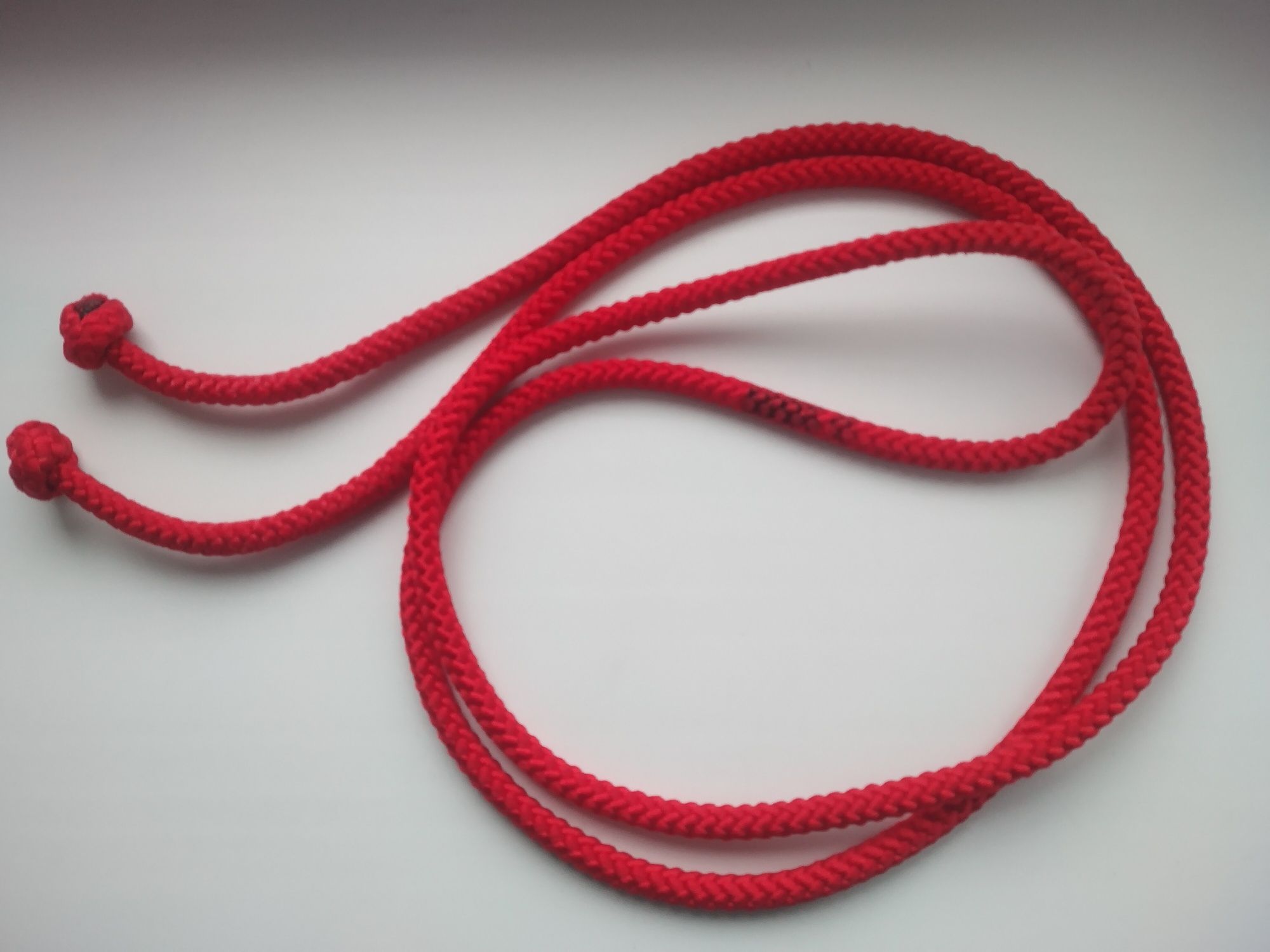 Скакалка для гимнастики Sasaki M-280 red нейлон
