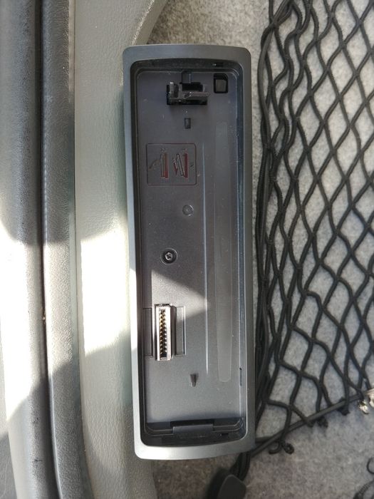 Radio 1DIN Alpine UTE-200BT