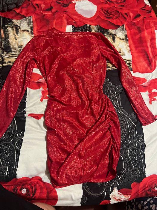 Продам червоне плаття