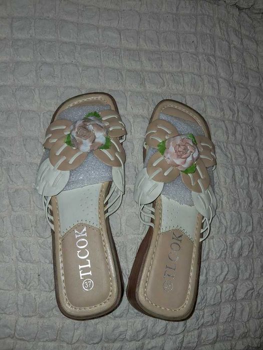 Босоніжки , шльопки жіночі, вєтнамки, літнє взуття