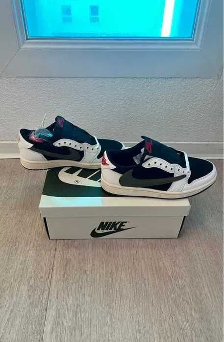 Buty Nike Retro Low OG SP / jordan 1 / Olive / Travis Scott R.42