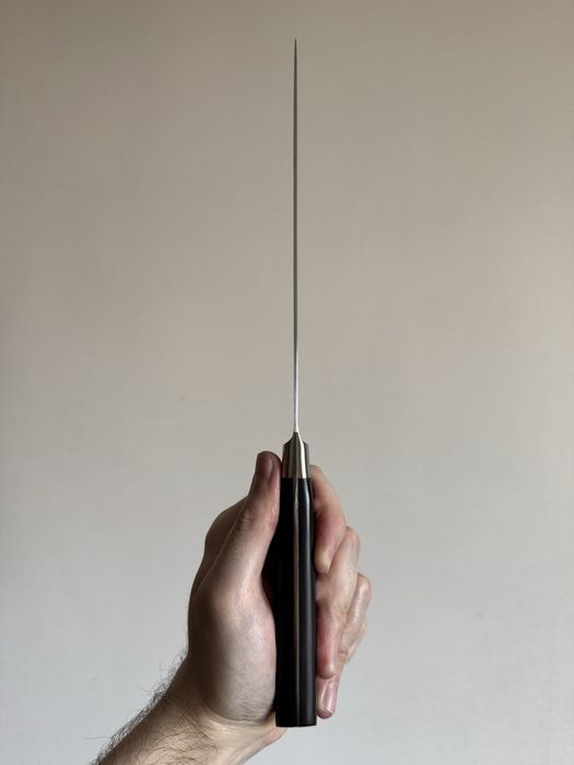 Японський професійний кухонний шеф-ніж Tojiro DP