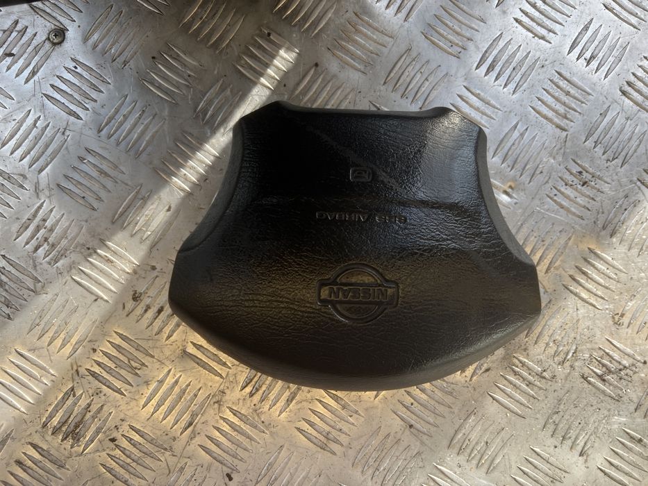 Подушка безопастности в руль торпеду Ниссан террано 2 nissan terrano