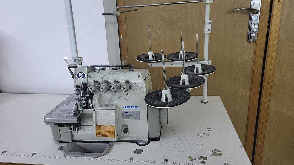 Оверлок, прямострочка, ніж, праска