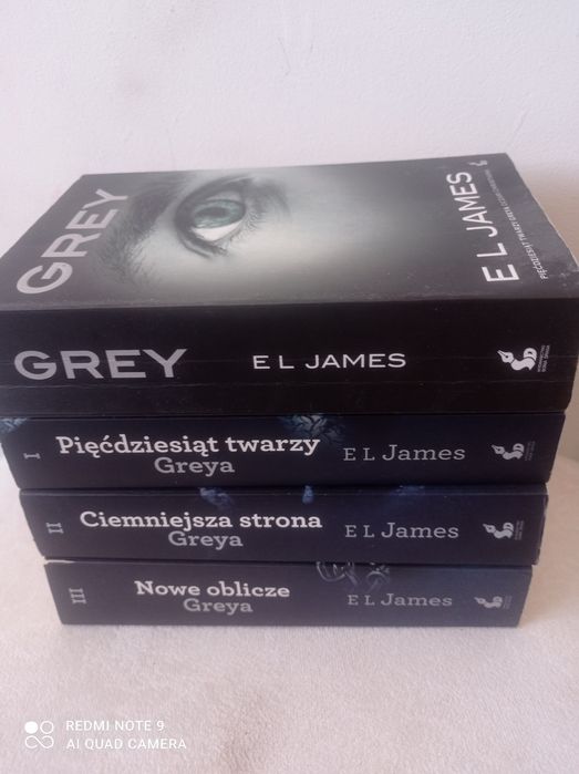 Grey i kolejne tomy