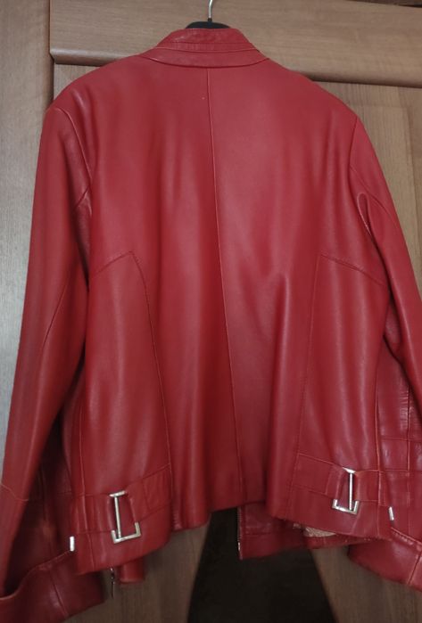 Продам кожаную куртку