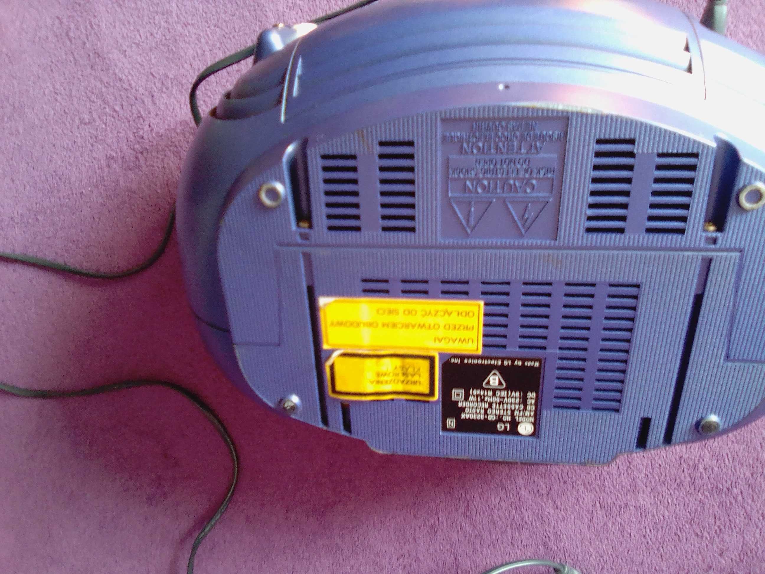 LG radiomagnetofon , CD Player .