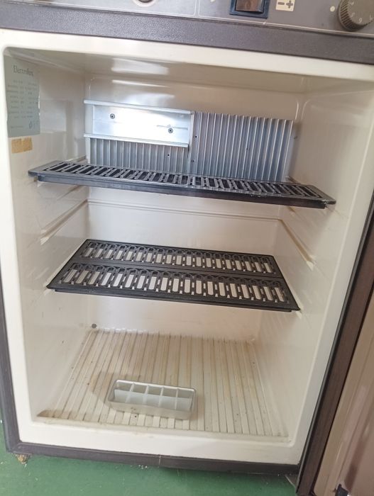 Lodówka Absorpcyjna 220v 12v gaz . Kamper