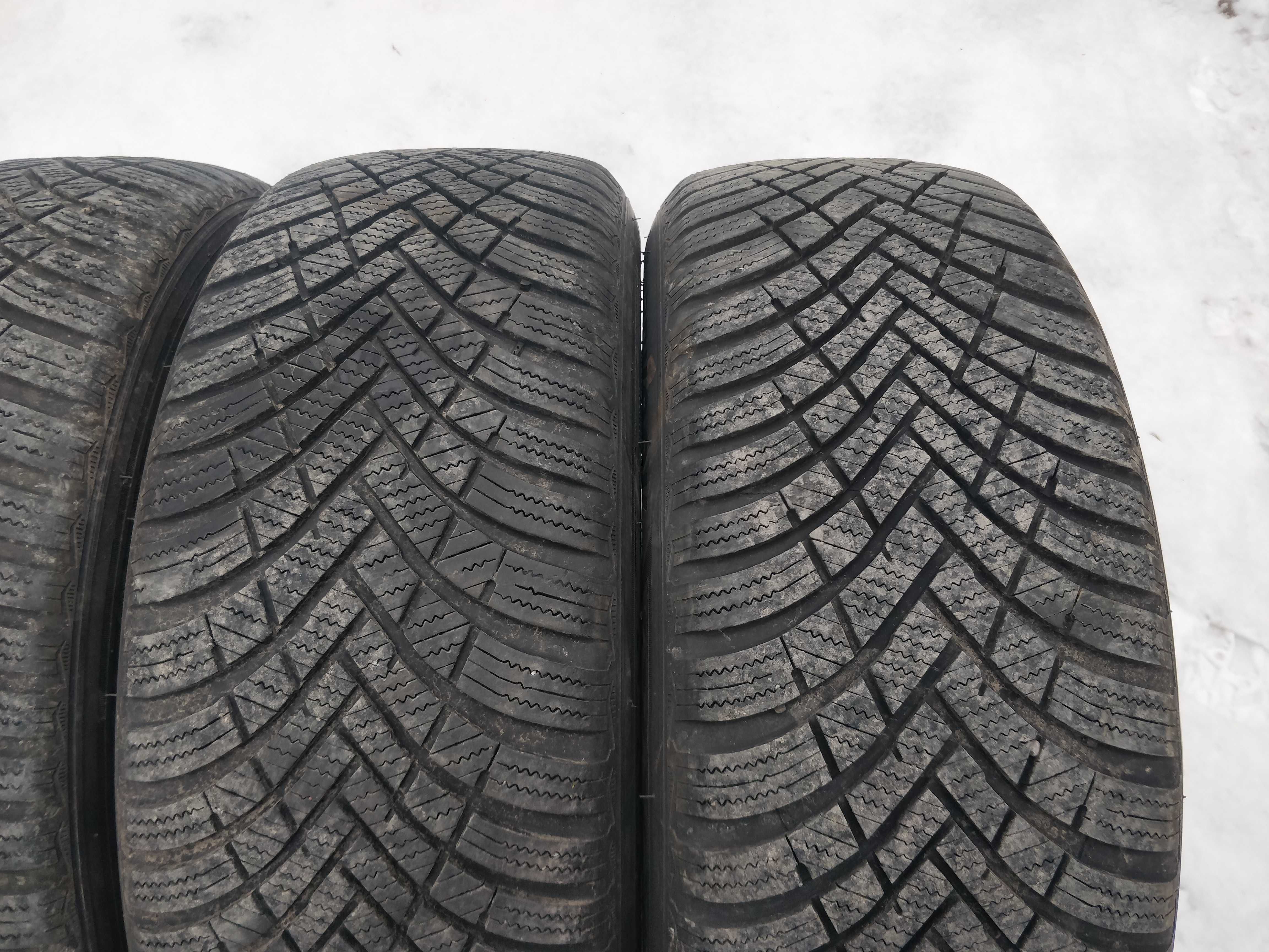 3324. Opony zimowe 215/55/16 Hankook 2022r 5/6.7mm cena za 4szt