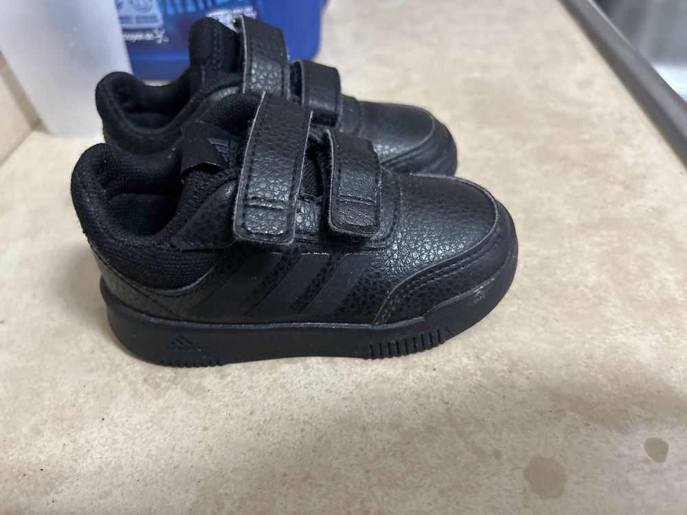 Tenis de bebe para vender pouco uso