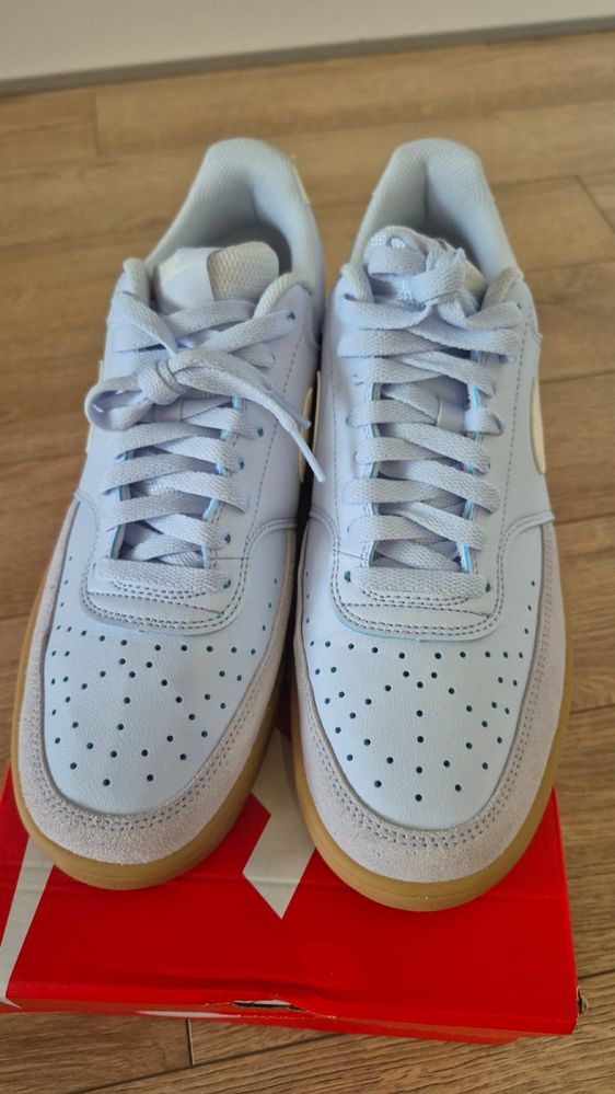 Продам оригінальні кросівки Nike