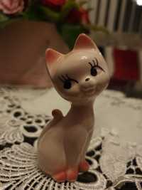 Porcelanowy różowy kotek - figurka porcelanowa na prezent, ozdoba