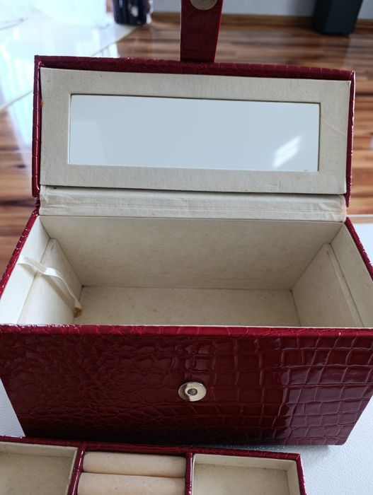 Kuferek kosmetyczka duża bordowa