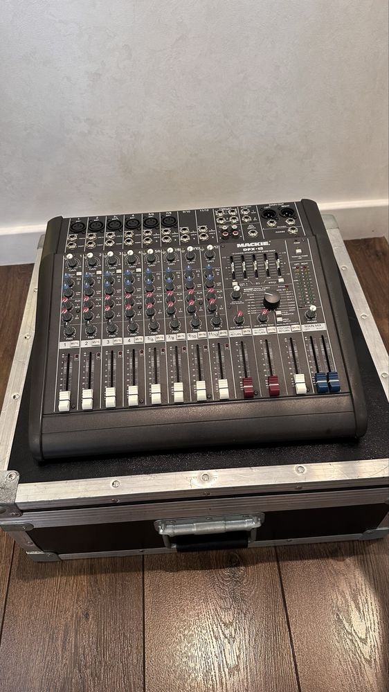 Мікшерний пульт Mackie DFX 12 Mixer(rcf, jbl, dynacord)