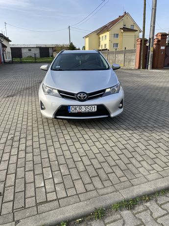 Toyota Auris 2014 r 2.0 diesel najbogatsza wersja serwisoana w Aso Fv