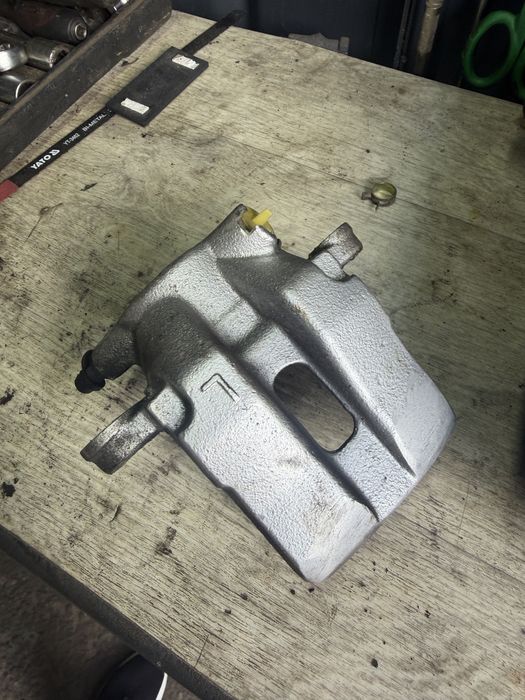 Тормозной супорт Suzuki grand vitara 1998-2005