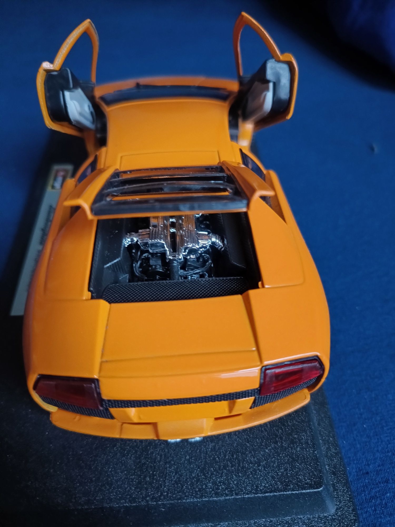 Model burago Lamborghini Murciélago 1/24