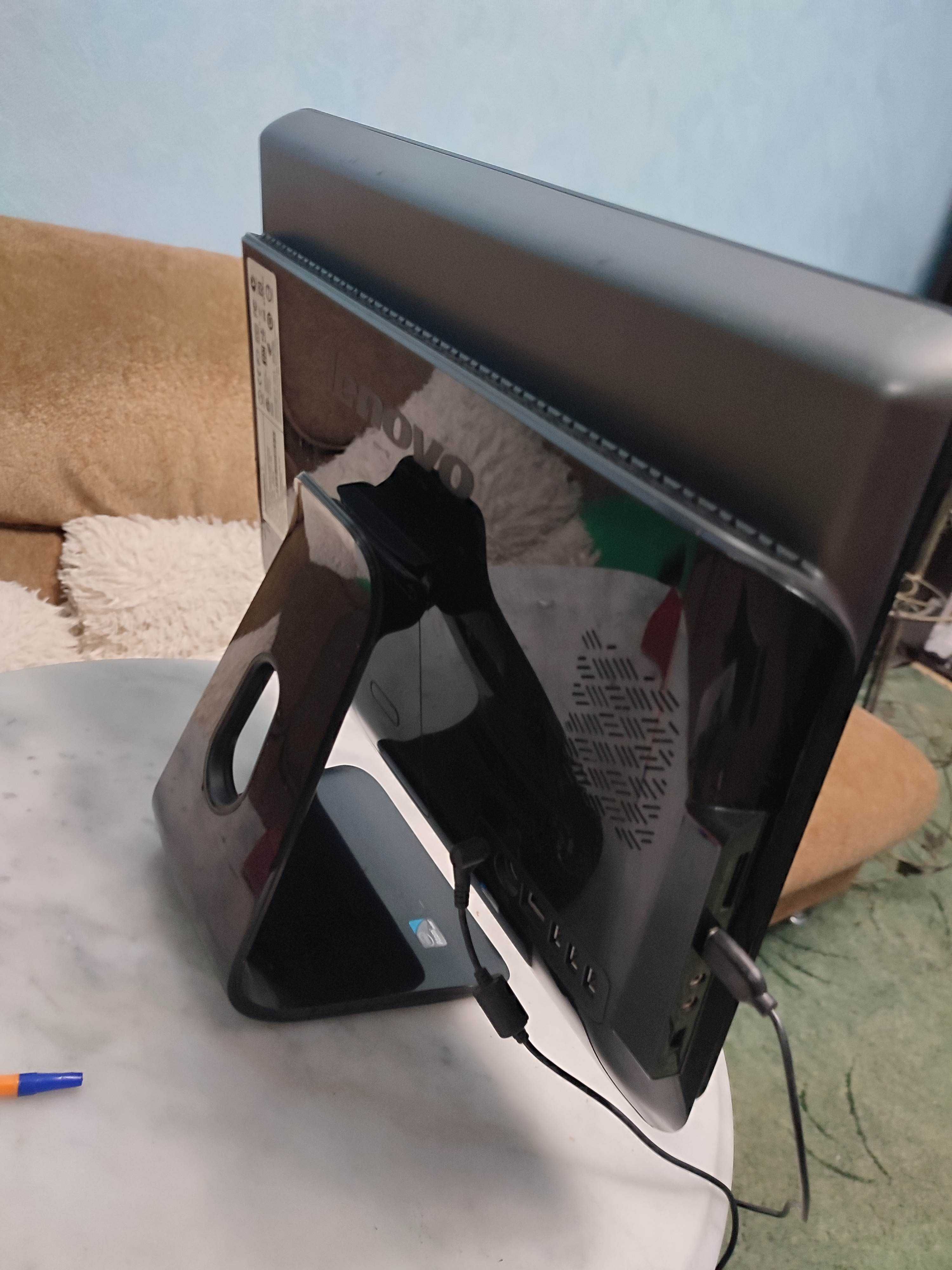 Моноблок Lenovo c200