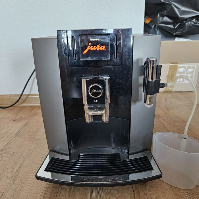 Ekspres do kawy JURA E8
