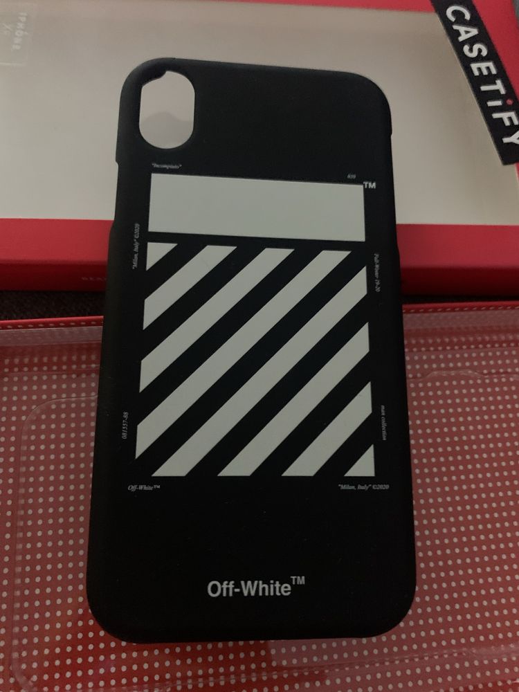 etui Off-White  na iPhona XR