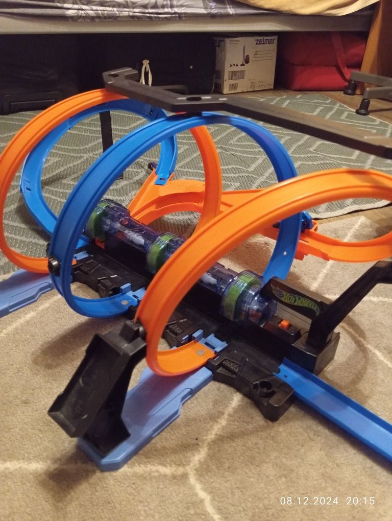 Hot Wheels Pętle grozy FTB65